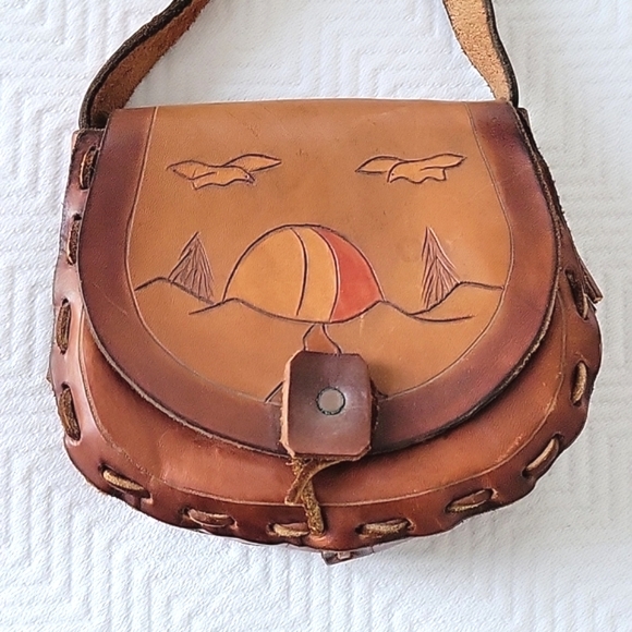 Vintage Tooled Leather Handbag - Picture 2 of 11